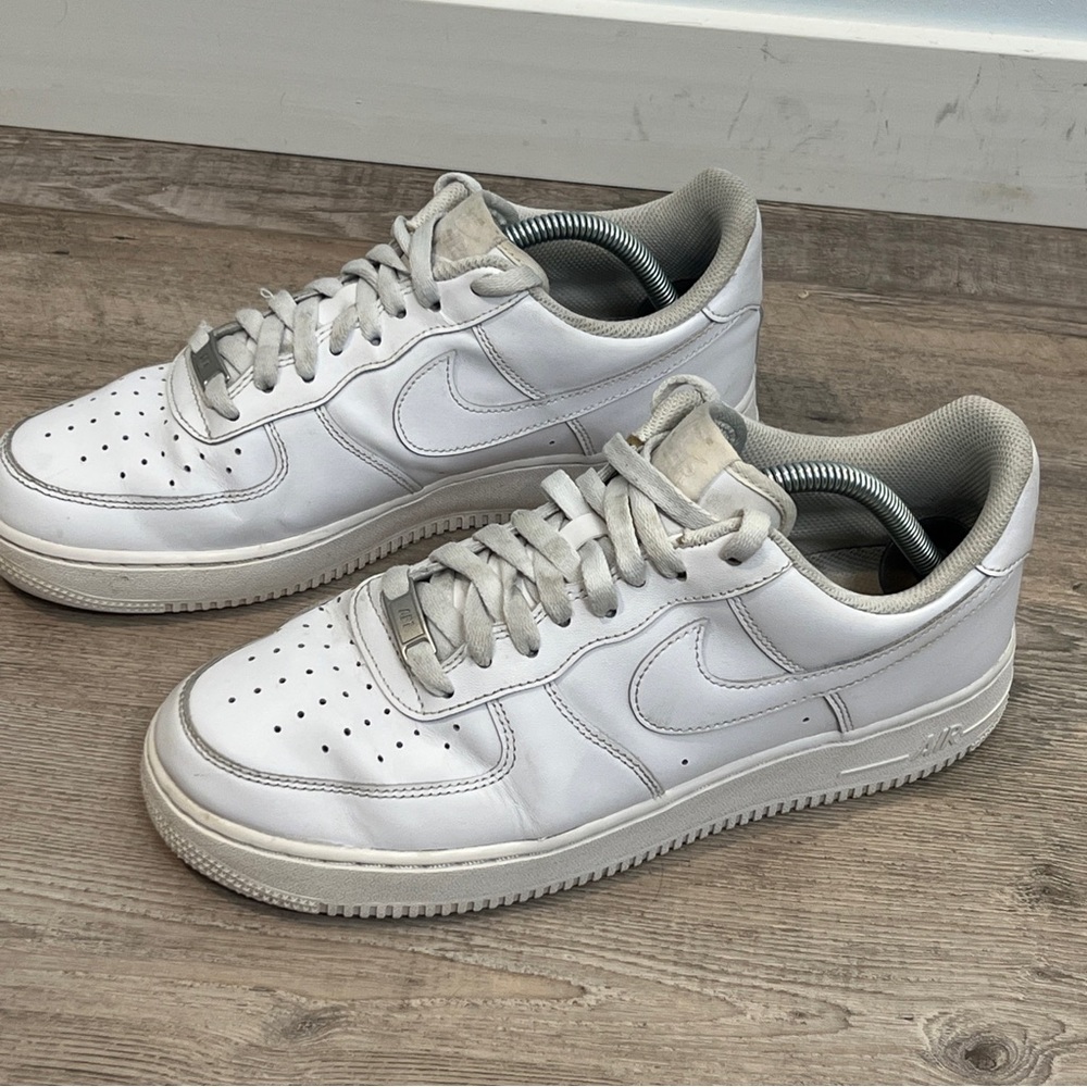 Nike Mens Air Force 1 07 CW2288-111 White Size 9
